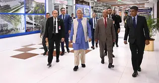 লন্ডনের উদ্দেশে ঢাকা ত্যাগ করেছেন প্রধান উপদেষ্টা